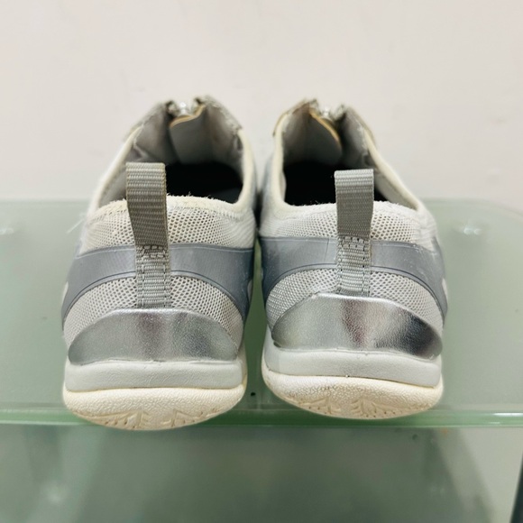 Merrell Womens Size 10 Enlighten Glitz Breeze Silver Gray Zip Up Casual Shoes - Picture 4 of 8